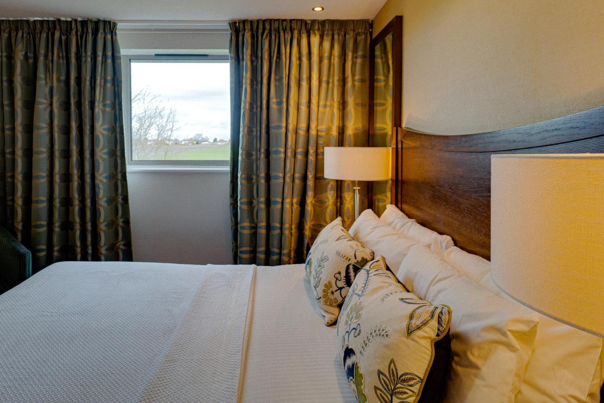 Wrightington Hotel & Health Club Wigan Exteriör bild