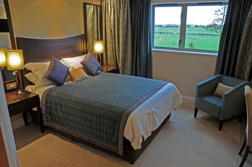 Wrightington Hotel & Health Club Wigan Exteriör bild